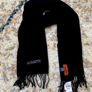NWT Missoni 100% WoolScarf.